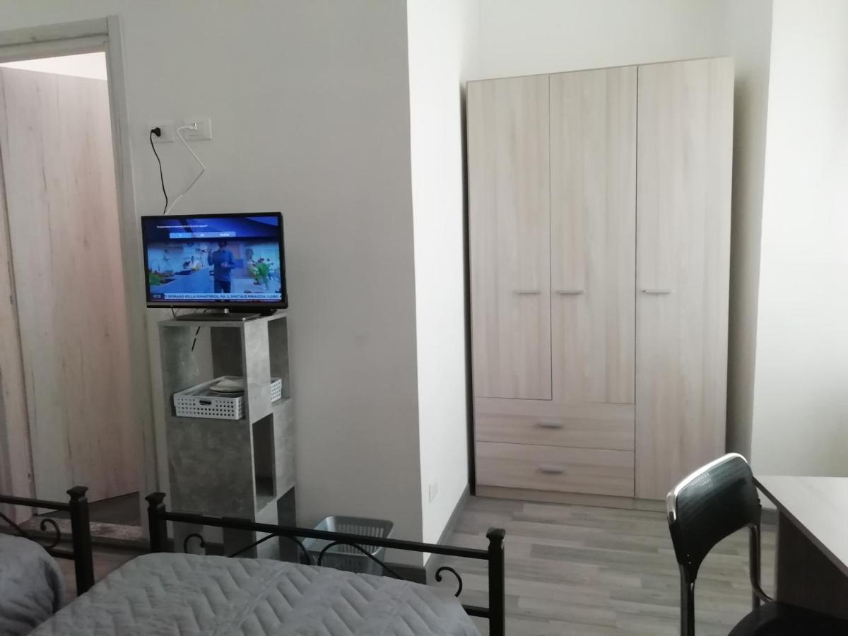 L'Angelo Apartment Omegna Bagian luar foto