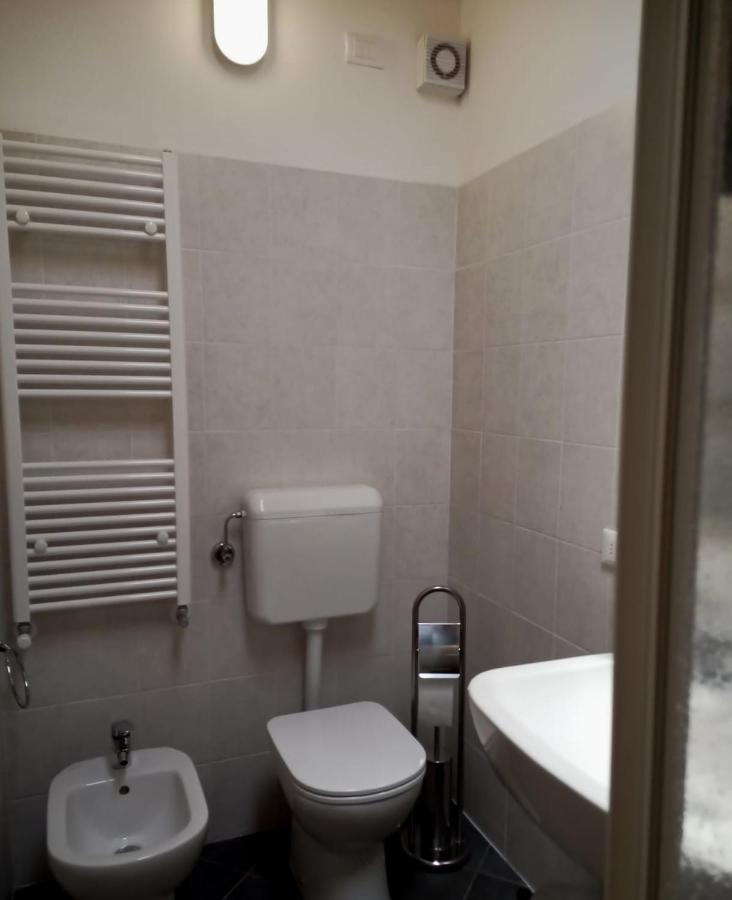 L'Angelo Apartment Omegna Bagian luar foto